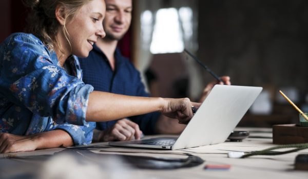 Cum să creezi un website responsive și ușor de navigat